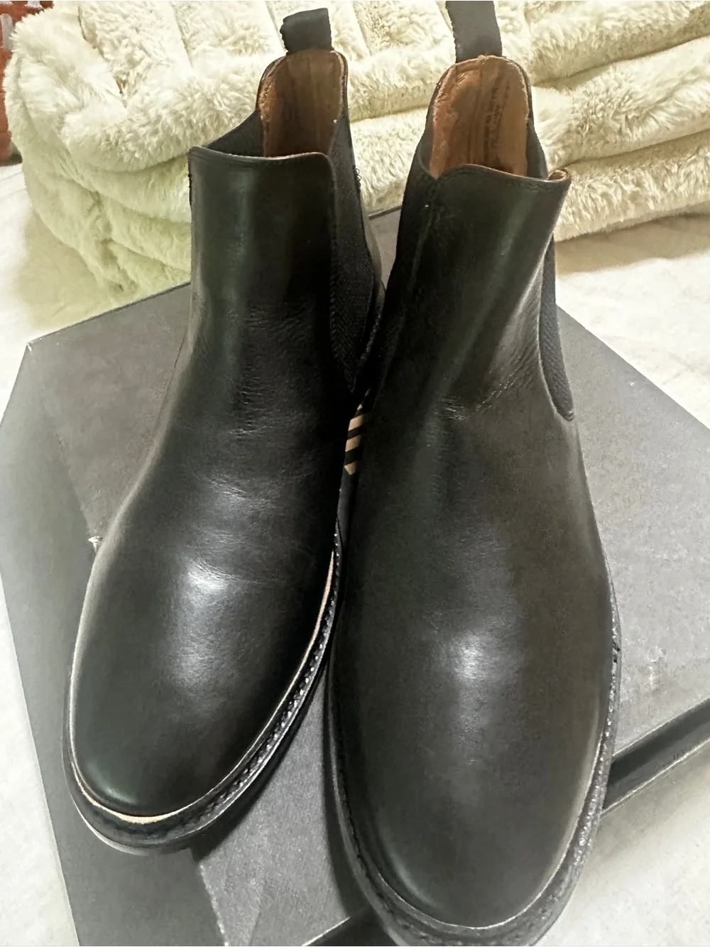 Frye Paul Chelsea Boots | Men’s 10.5M | Black Leather | New in Box